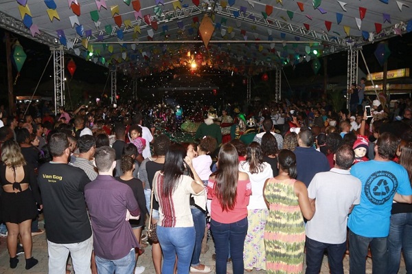 Grande público marca segunda noite do Arraiá Gastronômico em Grussaí
