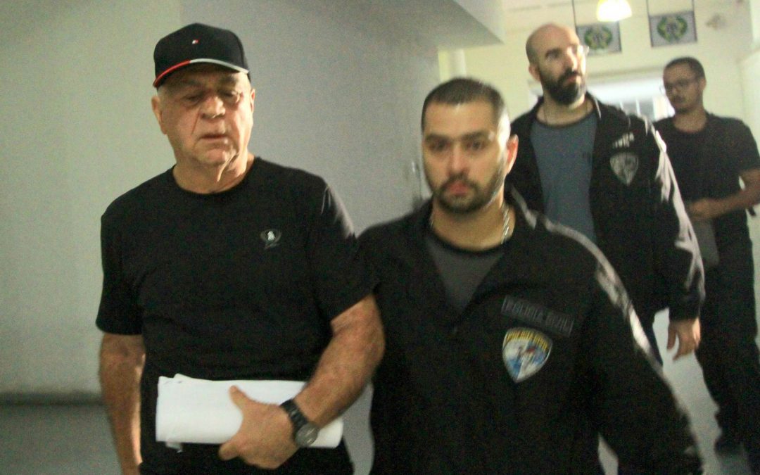 Prefeito de Japeri é preso por suspeita de envolvimento com o tráfico de drogas