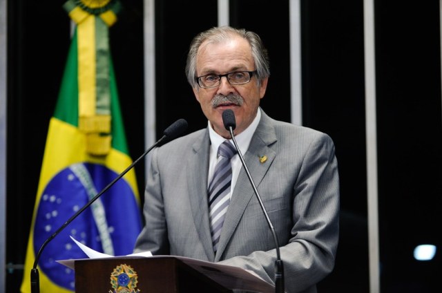 Orçamento de 2019 exclui reajuste salarial para servidores
