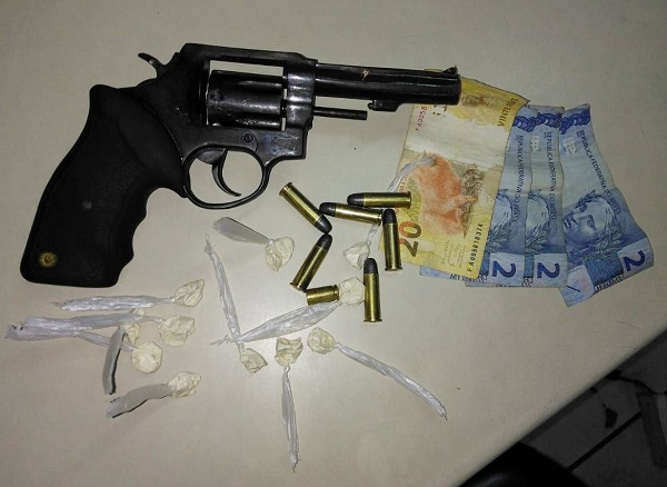 Gestante feita refém por homem armado que fugia da PM