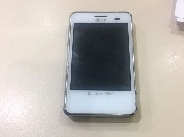 Jovens detidos com celular furtado de comércio em SJB