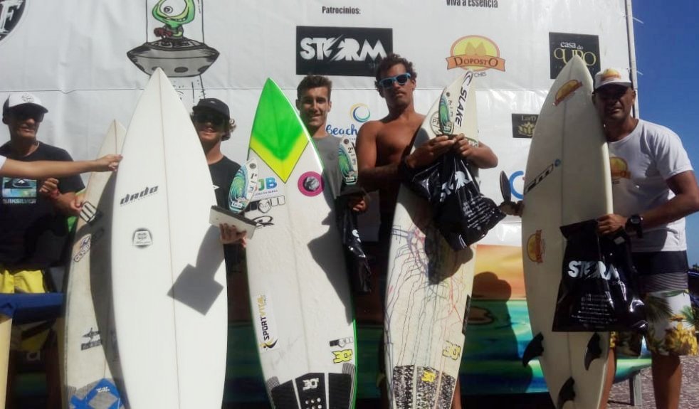 Sanjoanenses conquistam boas colocações no surf em Cabo Frio