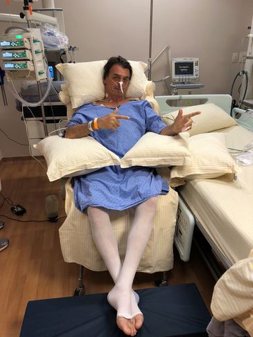 Bolsonaro poderá sair da maca pela primeira vez, diz hospital