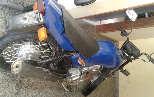 Homens detidos com motocicleta adulterada em Atafona