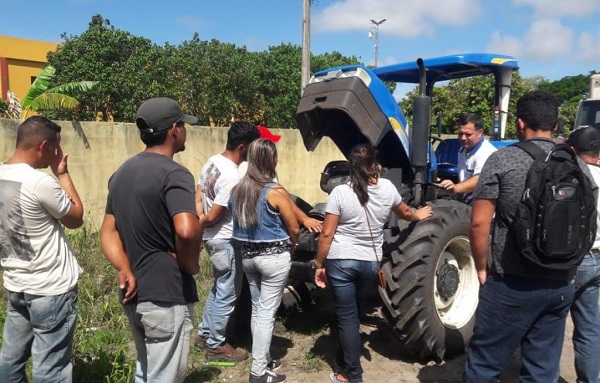Curso de Operador de Tratores Agrícolas em SJB