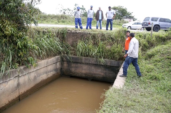 Ações para minimizar impactos da chuva em SJB