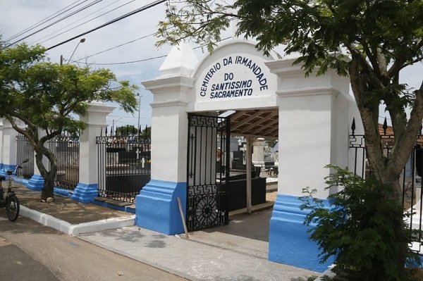 Medidas de prevenção durante visitação aos cemitérios no Dia de Finados em SJB