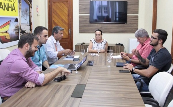 Carla Machado recebe representantes da Enel