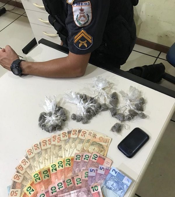 Três presos por tráfico de drogas em Grussaí