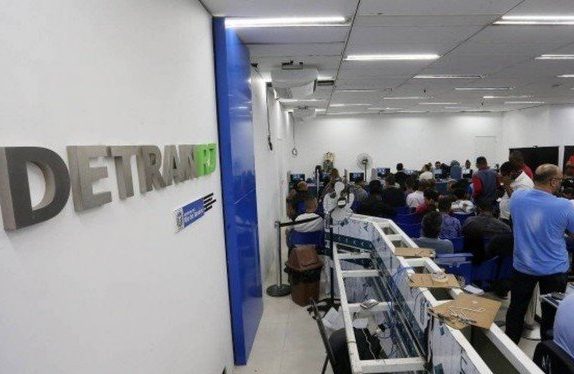 Multas, IPVA e DPVAT podem ser parcelados no cartão de crédito