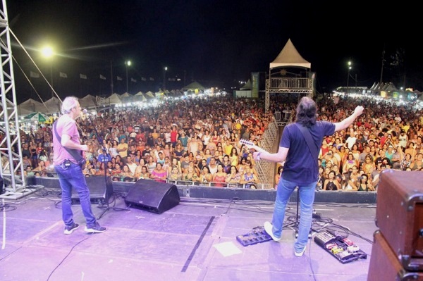 14 Bis em grande apresentação no Festival de Verão de SJB