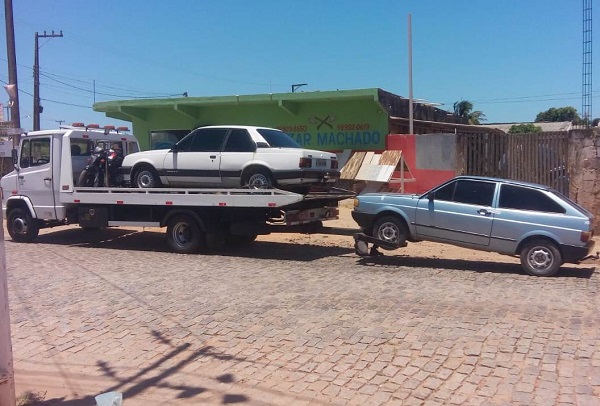 Três carros apreendidos em Grussaí