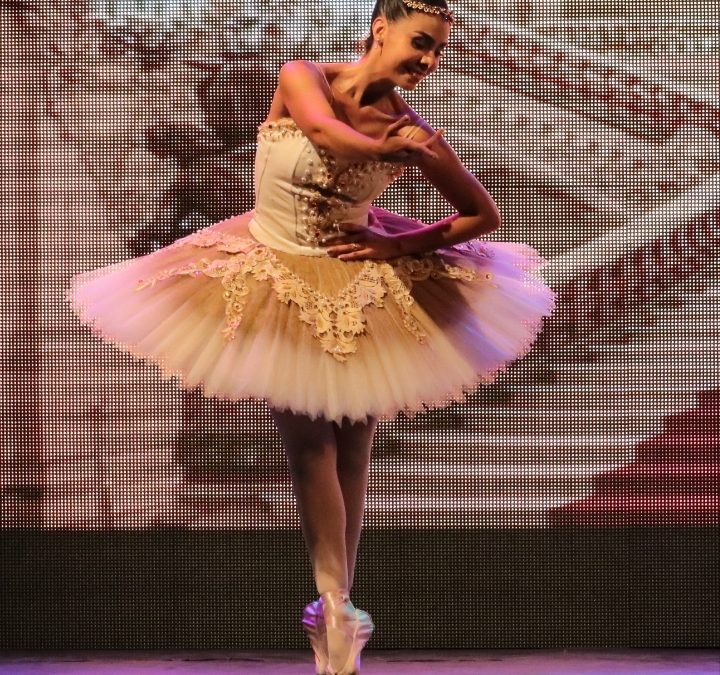 Bailarina sanjoanense participa de festival de dança na Arábia Saudita