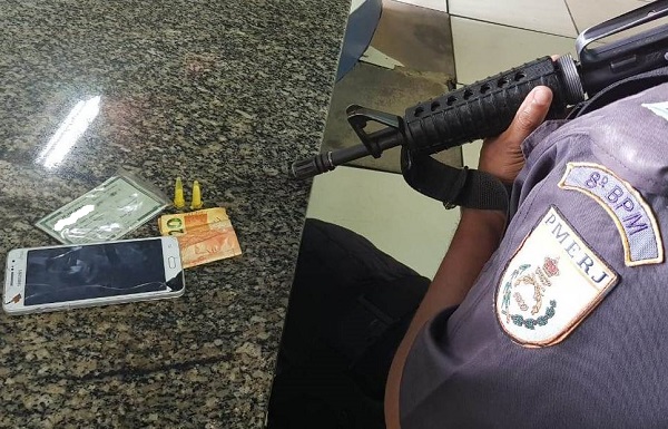 Jovem com mandado de prisão em aberto por pensão alimentícia é preso em SJB
