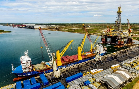 Primeiro navio da rota Antuérpia chega ao Terminal Multicargas do Açu