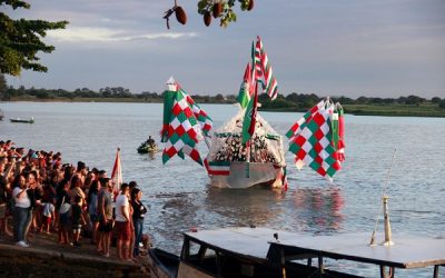 Tradicional Desfile Fluvial no Circuito Junino de SJB