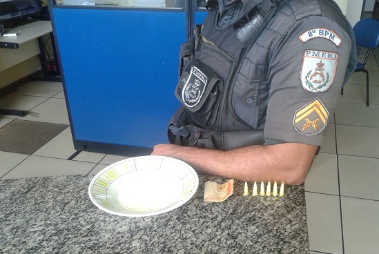 Três detidos com cocaína em SJB