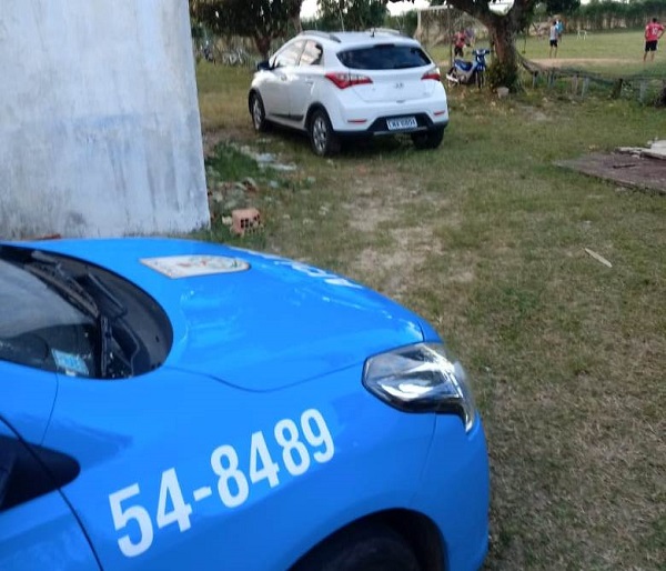 Carro roubado em assalto na BR 356 é encontrado em Cajueiro