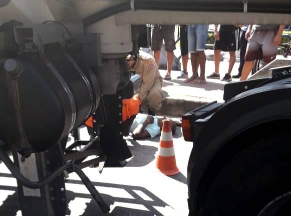 Carreta atropela e mata ciclista em Campos