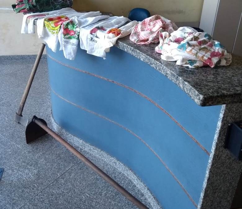 Homens detidos após invadirem residências e furtar toalhas, fios e rede de balanço em SJB