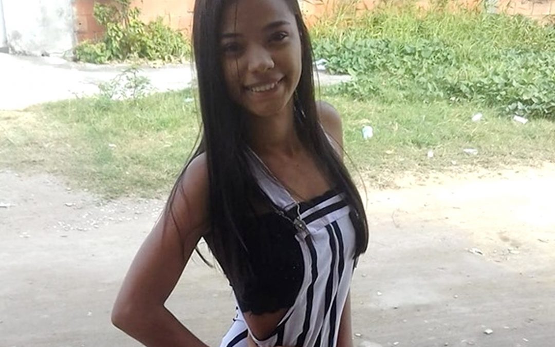 Adolescente morre e bebê baleado em operação policial na zona oeste do Rio