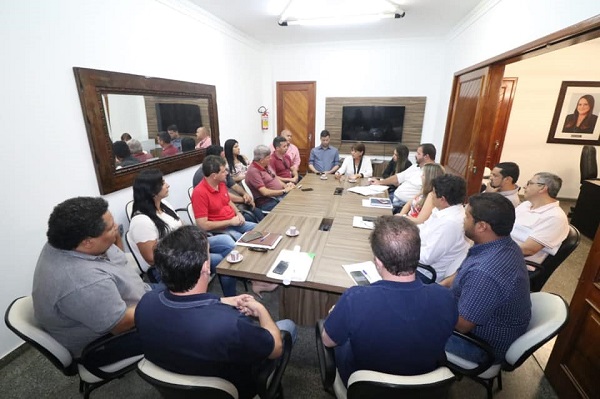 Royalties: perda de R$ 51 milhões faz Carla Machado adiar ExpoBarra e reduzir contratos