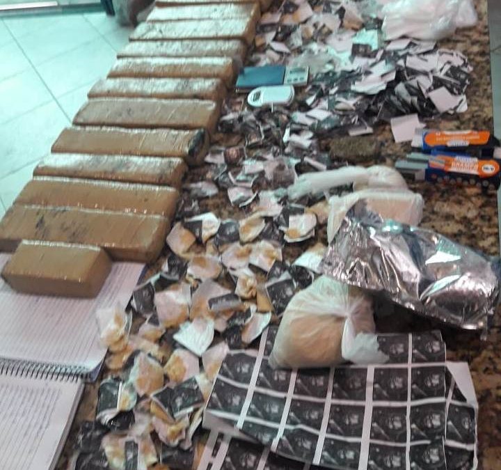 PM apreende 12 kg de drogas em matagal de SFI