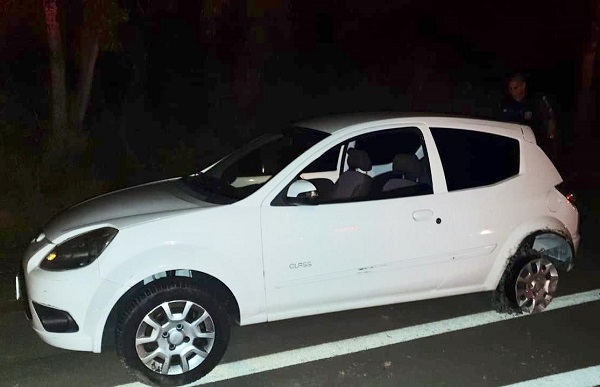 Homem assalta mulher, rouba carro, foge e é preso na BR 356