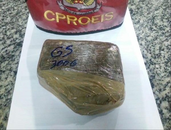 Proeis apreende droga em Atafona