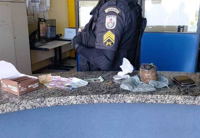 Homem detido com droga em SJB