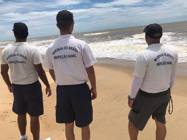 MP avalia interdição da praia de Grussaí onde óleo foi encontrado
