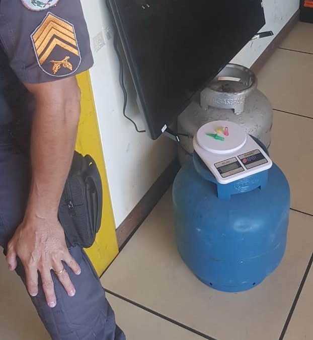 Homem invade casa de PM reformado e é detido em SJB