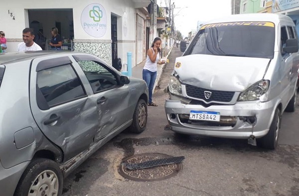 Enfermeira ferida em acidente no Centro de SJB
