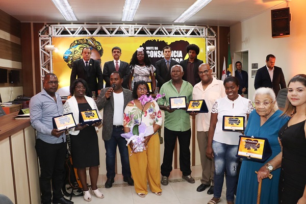 Câmara faz homenagens na Noite da Consciência Negra