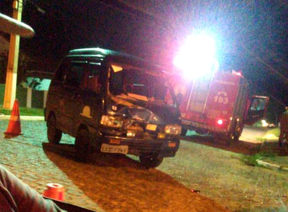 Motociclista ferido após colisão com towner em SJB