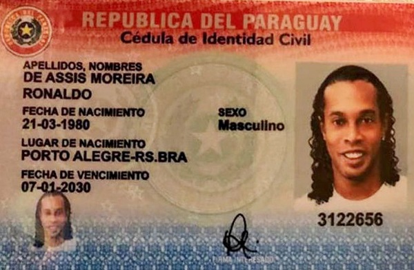 Autoridades paraguaias mantêm prisões de Ronaldinho e de seu irmão