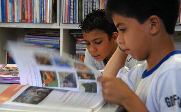 Sem regra legal, escolas e pais buscam alternativa para mensalidades