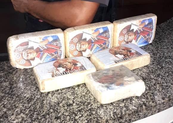 PM apreende cerca de seis quilos de cocaína em SJB