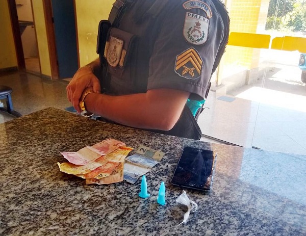 Jovem detido com drogas em SJB