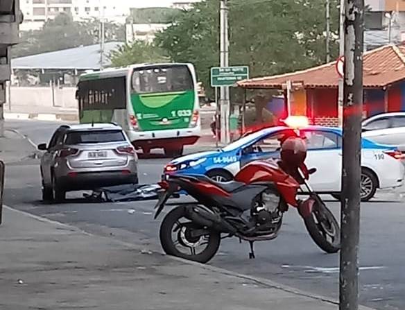 Homem assassinado a tiros no Centro de Campos