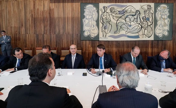 Governo anuncia Renda Cidadã, com recursos de precatórios e do Fundeb