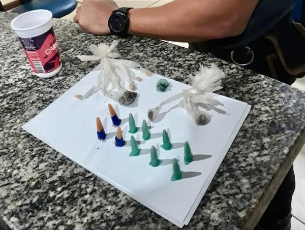 PM apreende maconha, cocaína e crack em SJB