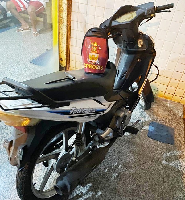 Adolescentes apreendidos com motocicleta furtada na barreira sanitária de SJB