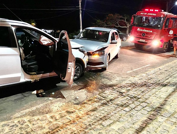 Vídeos: Acidente na BR 356, em SJB