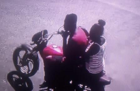 Motocicleta furtada no Centro de SJB