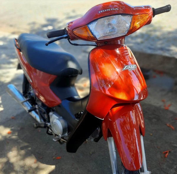 Motocicleta furtada no Centro de SJB