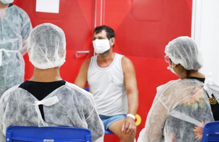 Visita presencial familiar para pacientes com Covid-19 em SJB