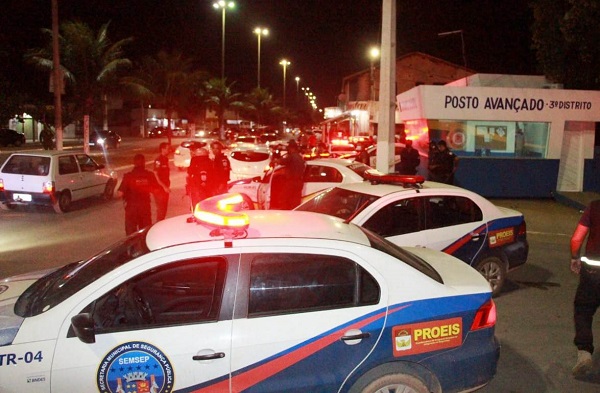 Carnaval: 153 veículos notificados, 32 eventos cancelados e dois comércios interditados em SJB
