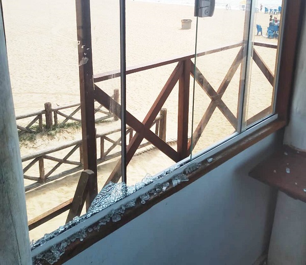 Posto de observação do Corpo de Bombeiros é alvo de vandalismo mais uma vez em SJB