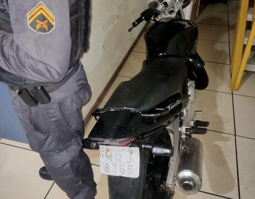 Homem detido com motocicleta roubada em SJB